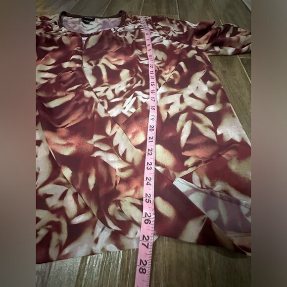 Catherines Black Label Womens 1X Red Floral Long Sleeves Keyhole Neck Blouse - Picture 7 of 8